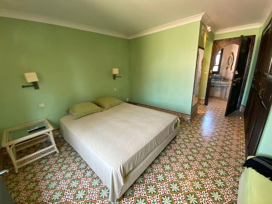 Chambre Emeraude, Riad 9 Couple Only Au Village Naturiste アグド エクステリア 写真
