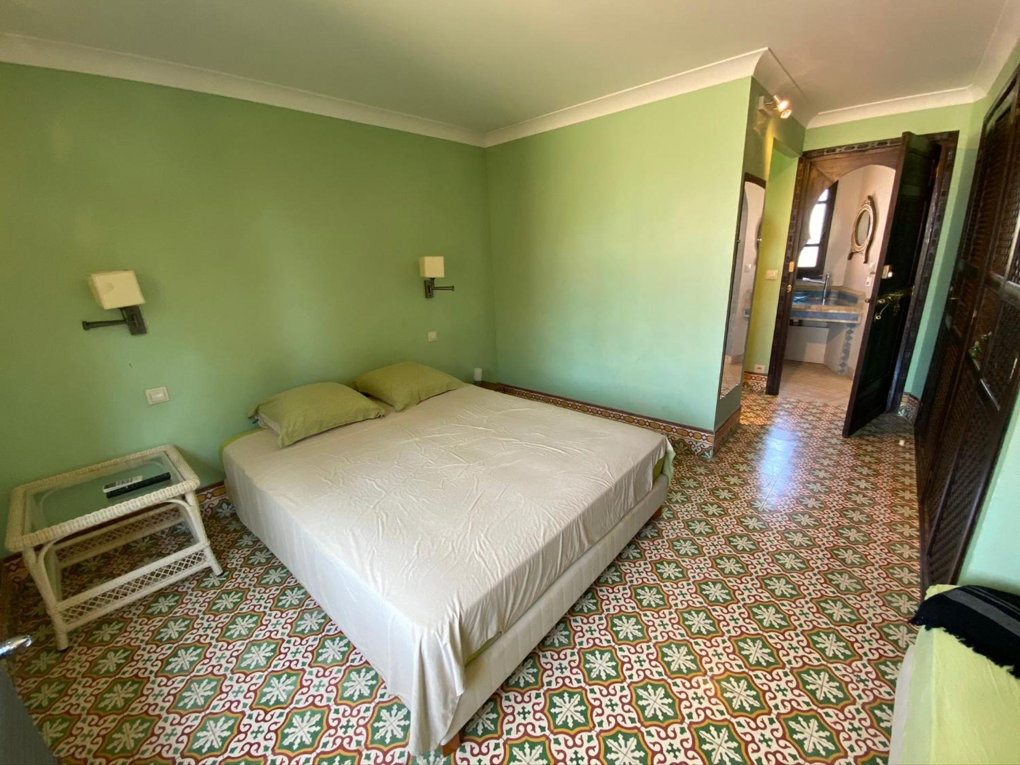 Chambre Emeraude, Riad 9 Couple Only Au Village Naturiste アグド エクステリア 写真